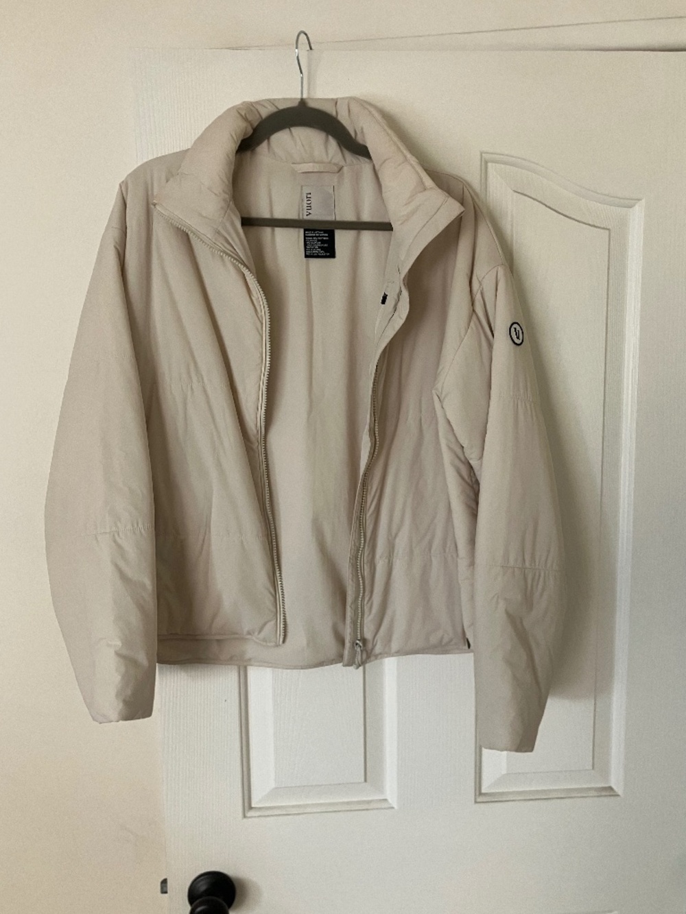 NWOT White Vuori Canyon Jacket-Size Large